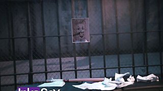 Irresistible Harley Quinn's latina action