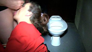 Real amateur skanks have group sex at slutty party in hi def