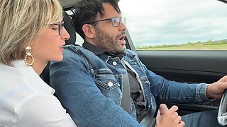 French MILF hooks up with the guy in the car