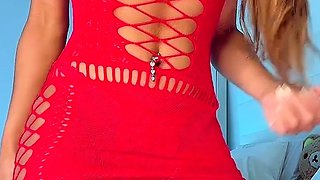 Big boob brunette masturbates on webcam