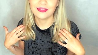 Masturbating loving babe solo toy plays with enthusiasm