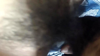 Desi girl ko pehla baar choda uski ghar pe jake maza aa gaya