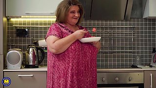BBW Granny Jana Gets Her Hairy Pussy Pounded by Mugur