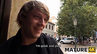 Mature4k. porno actress gives practical sexual lesson to the horny boy