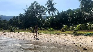 These girls are not afraid of anything!