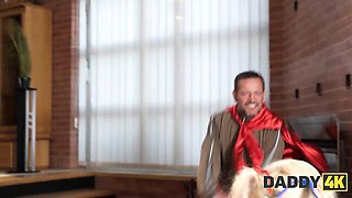 Ian and Elena's tight pussy dirt