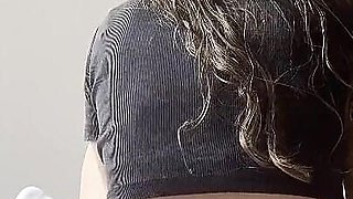Dos Chicas Lesbianas Hacen Una Lucha Femenina En Con Las Manos Amarradas Con Cuerdas
