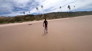 Eu E Minha Amiga Tiramos O Biquini No Meio Da Praia Da Bahia E Demos Pra Todos Os Machos Que Estavam 11 Min With Loira Luxx