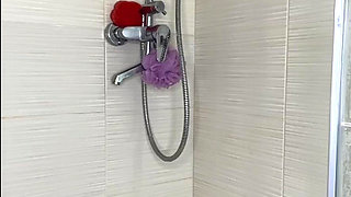 Amateur Girl Anal Fucking in Shower so Hard