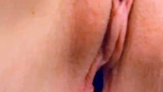 Amateur close up ass toying