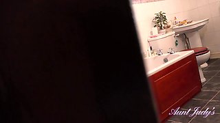 Auntie Kitty Bathtub Blowjob POV