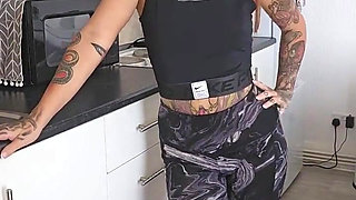 Pee Desperation in My Gym Leggings