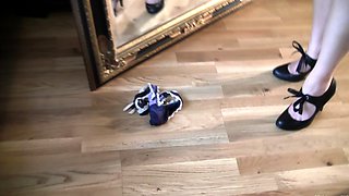 SMALL TIT BRUNETTE TATTOOED TEEN GIRLFRIEND CAUGHT IN SHOWER