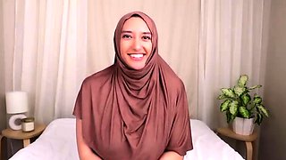 Zara Sutra – Hijabi Anal Slut For Daddy