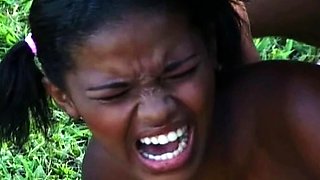 Migrant Lady Gets Rough Gape