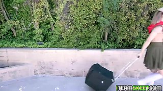 Daphne Dare sucks kais fat cock flashing her sexy blue eyes as she bobs on his prick!