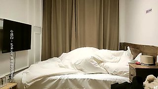 Amateur Masturbates In Front Of Hidden Cam