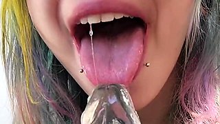 HeyLyssten Close-Up Dildo Blowjob OnlyFans Video Leaked