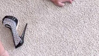 FemaleAgent MILF indulges studs foot fetish