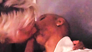 Mature mom plays the slut and has fun with her submissive bisexual