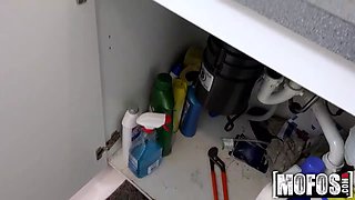 Badass mexican fucks handyman flick starring Zaya Cassidy - mofos.com