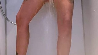 Sexy hottie Anetta Keys enjoys a solo toy masturbation