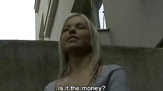 CZECH STREETS - Exclusive Handjob blonde HANKA