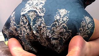 Close up MILF masturbation