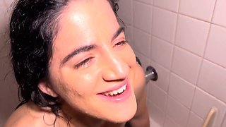 Vanessa Cliff indulges in golden shower and receives a cum facial in the bathroom