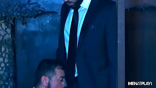 Cruising Glory Hole - MENatPLAY