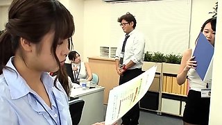 Asian bukkake fetish slut fingered and toyed