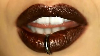 Sexy Milf Alyssia Vera takes it in the ass for Valentine's Day