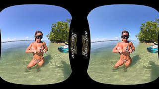 Sex & Squirt On A Tropical Island