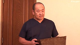 Fsdss-551 乳マニアな中年整体師の執拗な乳首イシリて恥すかしいほとイカされ続けた箱入り 本郷愛