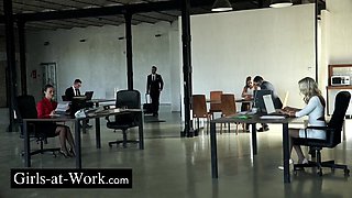 Between 2 Meetings Anal Sex With The Sexy Secretary
