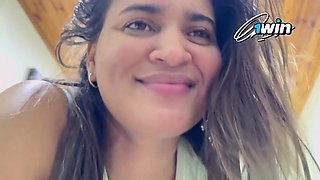 Colombian MILF Vanessa Provides Exceptional Deep Throat
