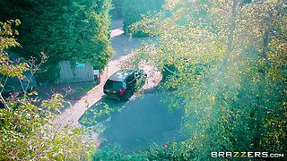 Teens In The Backseat With Jimena Lago, Angel Wicky, Sam Bourne - Brazzers