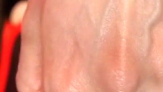 The Large and Numerous Veins in My Hands, Even Moving Like a Snake!