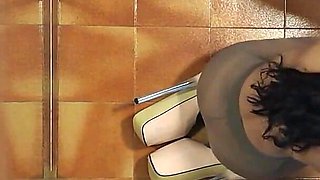 MILF in Pantyhose and High Heels Gives a Blowjob on Her Knees with Cum Swallowing