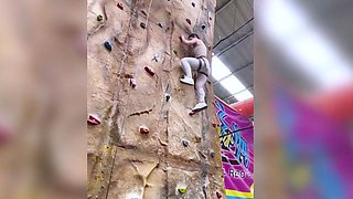 Sexy amateur babe's first rock climbing training session