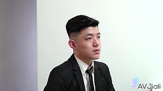 Dominant Boss Lady, Wang Yixin, Takes Advantage of Male Office Worker