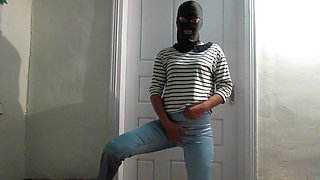 Jerk off to my wet pants