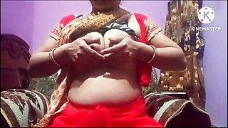 Indian bhabhi massage her huge boobs and fingerring her pussy