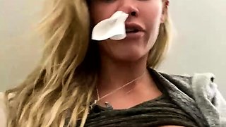 Busty solo babe masturbates in close up pussy toying action