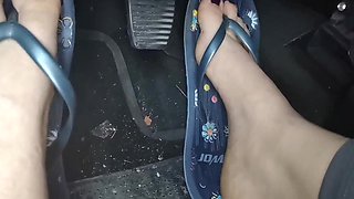 Nicoletta's Adorable Little Feet in Flip-flops Press on the Pedals and Orgasm Hairy Pussy in the Car