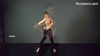 FlexyTeens - Zina Shows Off Flexible Naked Body