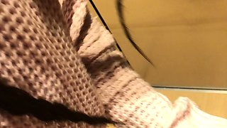 Sexy Slut Gives A Big Cock A Blowjob In The Car