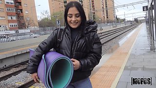 Naughty appetizing babe heart-stopping porn video