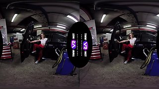 Cute Female Mechanic Plays Solo In The Car Service - Teen Solo Model Fingering