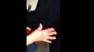 Svensk hustrus hrlighetshl handjob